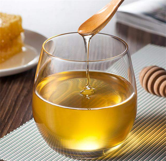 白酒解酒技巧：喝白酒如何能迅速解酒？
