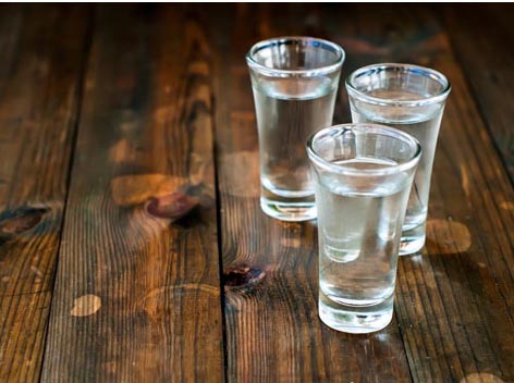 白酒不能和什么一起吃？喝白酒忌諱的食物