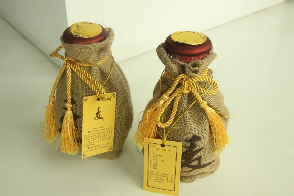 純糧散白酒品牌有哪些？怎么辨別純糧白酒？