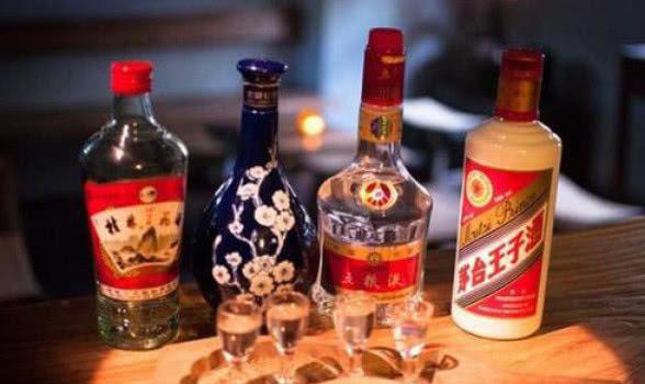 白酒多少度以上稱為高度酒？什么度數(shù)的白酒才好喝？