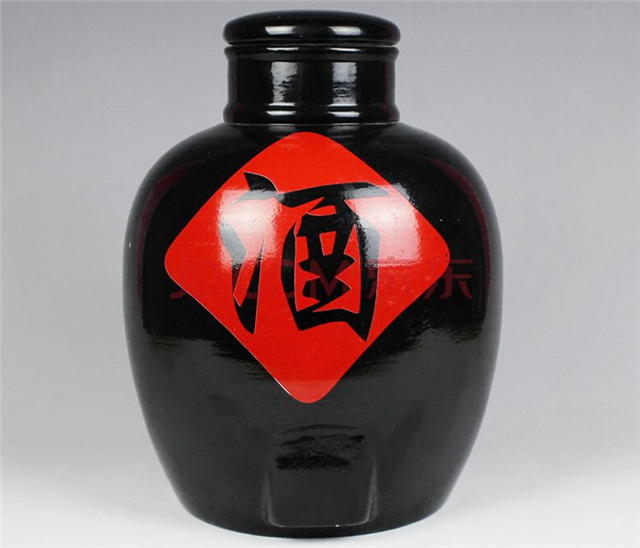 怎么快速捧紅一個(gè)品牌的酒？所謂“捧”背景雄厚??！