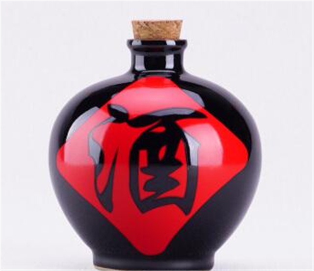 天賜帝沱酒怎么樣？這三種說(shuō)法可以說(shuō)明天賜帝沱酒還不錯(cuò)！