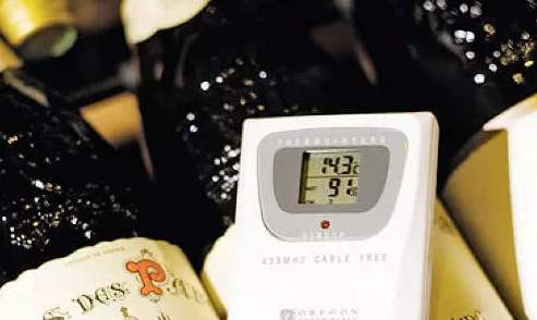 保存紅酒和白酒的溫度是多少？葡萄酒保存在10~15攝氏度