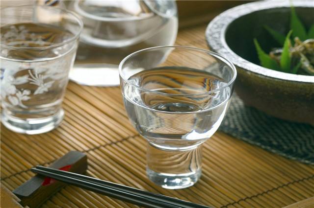 如何喝白酒才好喝？喝白酒喝多少度的好？