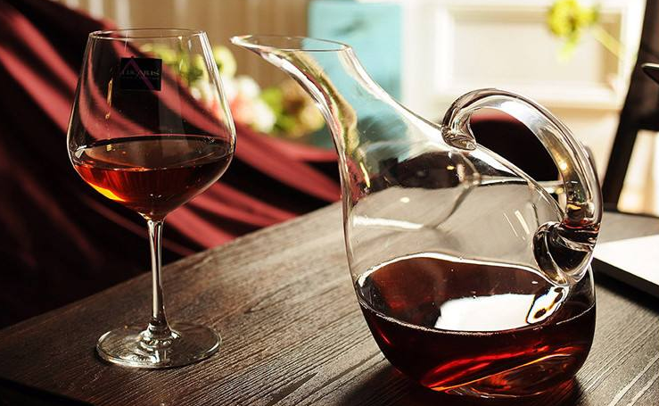 紅酒怎么醒酒？如何選擇一款適合自己的醒酒器？