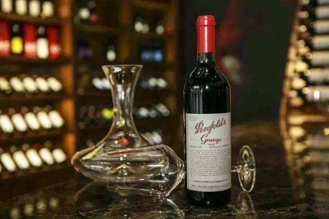 高端紅酒中有什么成分？高端紅酒和低端紅酒有什么區(qū)別？
