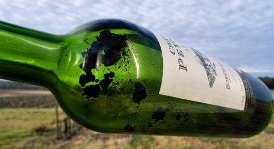 紅酒沉淀怎么解釋？紅酒有沉淀還能喝嗎？