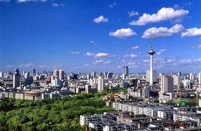 遼寧酒水市場(chǎng)：一個(gè)“亂”字概括遼酒市場(chǎng)良莠不齊的局面。