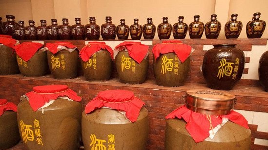 醬香型白酒放幾年喝最好？醬香型白酒怎么存放好？