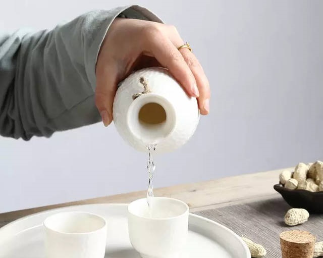 白酒中苦味產(chǎn)生的原因是什么？怎樣處理白酒中的苦味？
