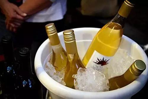 紅酒最佳飲用溫度是多少？紅葡萄酒溫度為15-18℃