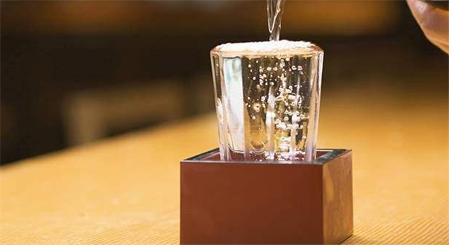 白酒擦身體的注意事項(xiàng)：白酒擦身體有什么壞處？