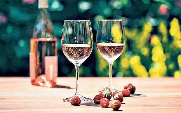 桃紅葡萄酒怎么喝？桃紅葡萄酒好喝嗎？