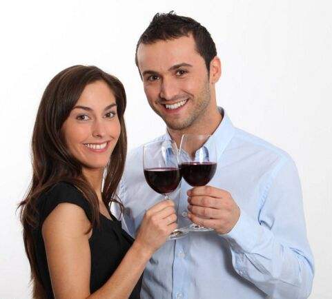 女生喝紅酒有什么好處？女生喝紅酒好嗎？