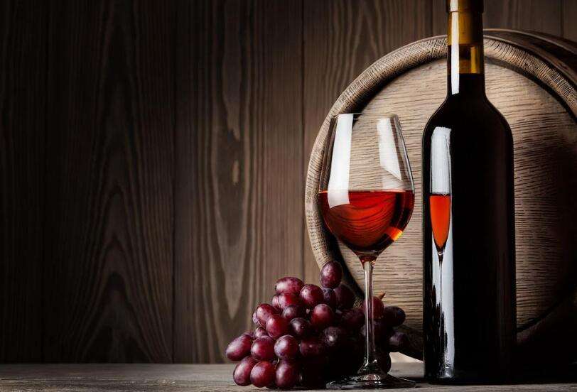 2019 ASIA WINE青島國際葡萄酒博覽會上，山東人大碗喝紅酒
