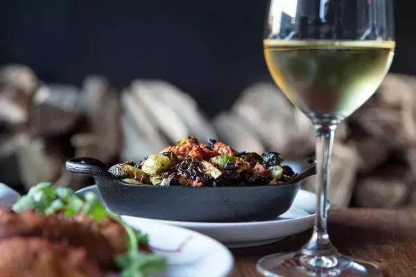 干白葡萄酒如何看好壞？判斷干白葡萄酒好壞的方法