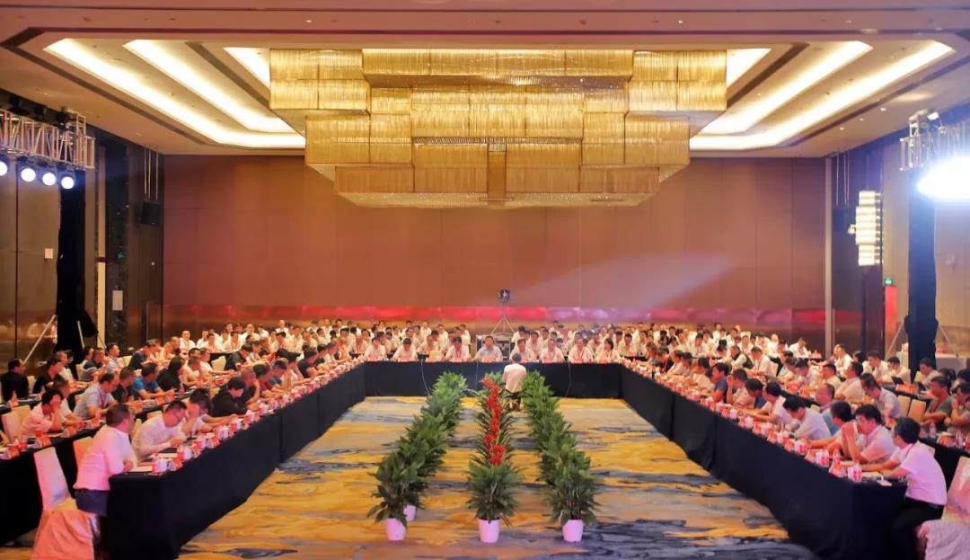 百年傳承十代經(jīng)典，瀘州老窖特曲第十代產(chǎn)品上市發(fā)布