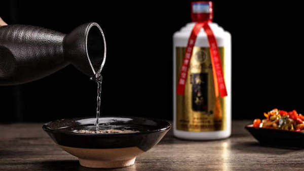 白酒和威士忌、伏特加有什么不同；中國(guó)白酒有什么獨(dú)特之處？