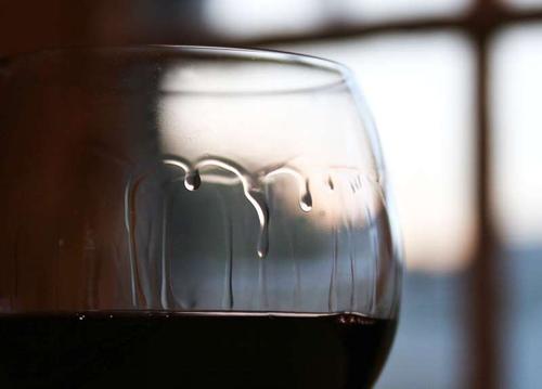 紅酒掛杯好還是不掛杯好？什么是掛杯？