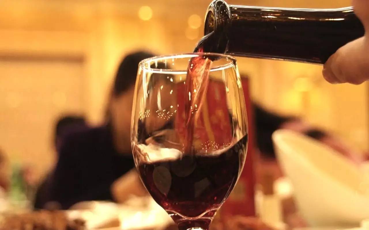 紅酒商家如何做好紅酒銷售？這些很關鍵