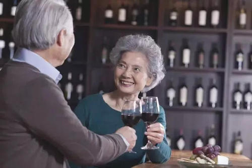 紅酒搭配禁忌有哪些？什么人 不能喝紅酒？