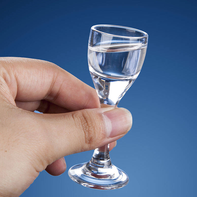 如何選擇酒具？喝白酒需要那些酒具？