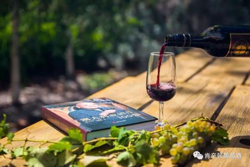 紅酒開瓶以后發(fā)生什么變化？紅酒開瓶以后如何保存？