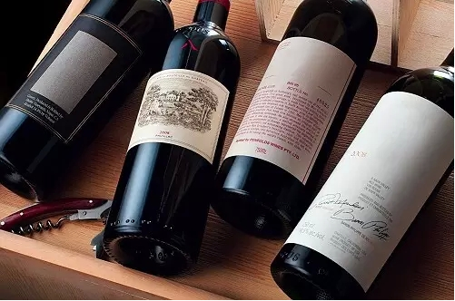 紅酒是怎么裝瓶的？如何通過紅酒裝瓶信息判斷紅酒的好壞？