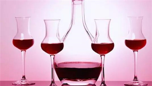 紅酒解酒的方法是什么？喝酒喝多了可以吃蘿卜解酒？