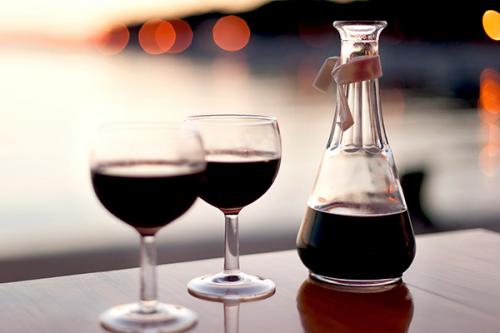 紅酒配什么杯子比較好？選購紅酒杯的原則是什么？