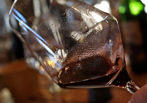 紅酒為什么要搖杯？什么紅酒不能搖杯？
