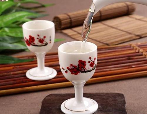酒和菜怎么搭配？怎么判斷自己一次可以喝多少酒？