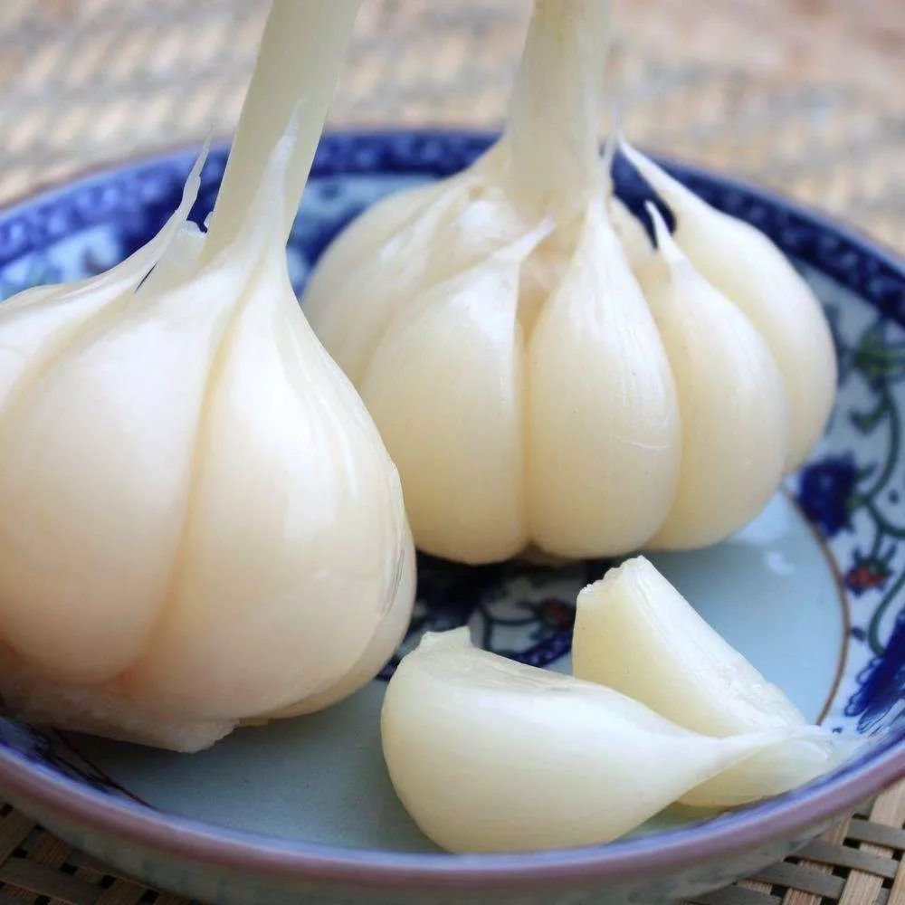 大蒜泡酒治什么??？大蒜泡酒有什么好處？