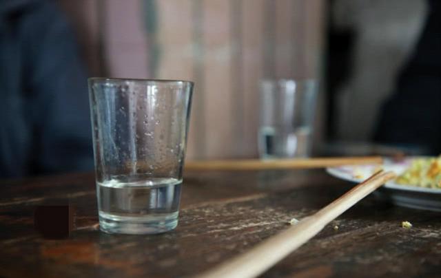 白酒如何存放才能越來越香？精心呵護下它才能綻放出美麗的花朵