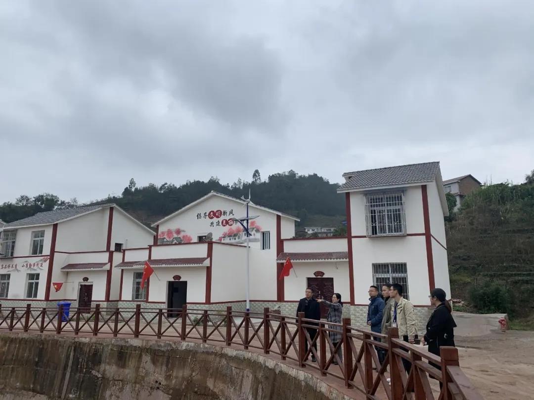 五糧液對口幫扶理塘縣、屏山縣退出貧困縣序列！