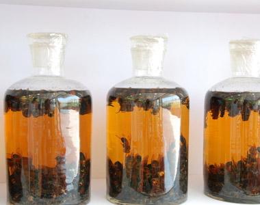麝香酒有什么功效？如何用麝香泡酒？