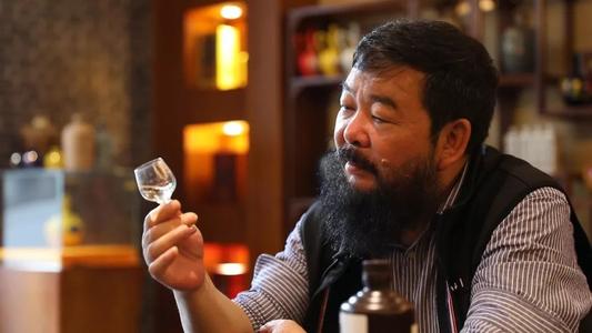 高檔白酒和低檔白酒有什么差別？如何判斷白酒的優(yōu)劣？