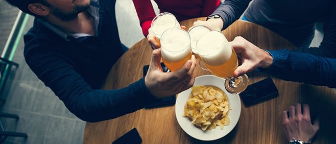 喝啤酒不醉的訣竅是什么？喝啤酒吹瓶有什么技巧？