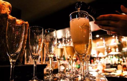 常見的偏酸的葡萄酒有哪些？哪些葡萄酒不酸？