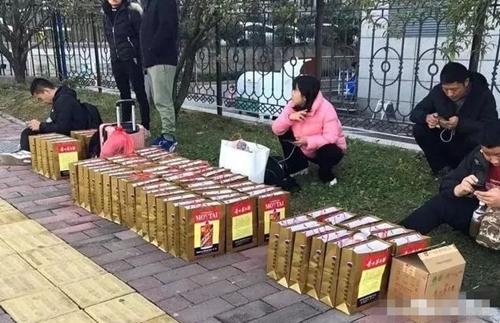 京東自營茅臺(tái)旗艦店，53度飛天茅臺(tái)平均3167元每瓶