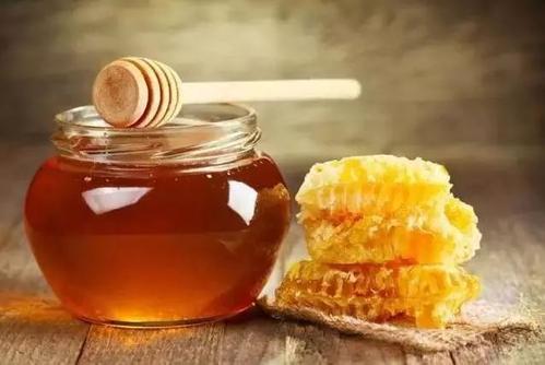 蜜月和蜂蜜酒有什么關(guān)系？蜂蜜酒有什么功效？