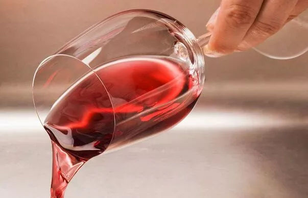 喝剩的紅酒可以做什么，喝剩的紅酒還能喝嗎？