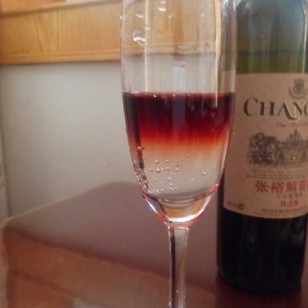 紅酒加雪碧更容易醉嗎？紅酒加雪碧有毒嗎？