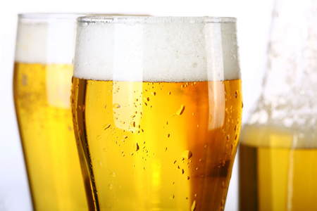 怎么用啤酒收縮毛孔？怎么用啤酒美容護(hù)膚？