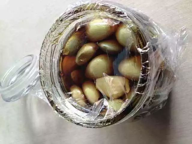 大蒜泡酒可以治什么病，可以長期吃嗎？