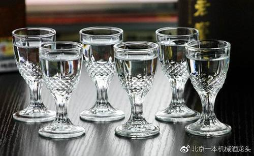 什么是貼牌酒和定制酒？貼牌酒喝定制酒哪一個比較好？