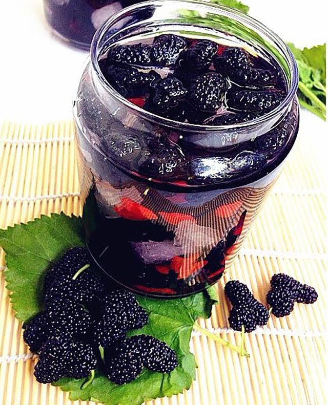 桑葚泡酒可以加蜂蜜嗎？桑葚和白酒的比例是多少？