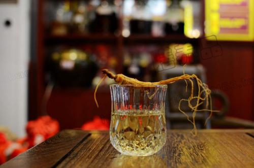 養(yǎng)生酒和保健酒成分相同嗎？養(yǎng)生酒和保健酒有什么區(qū)別？