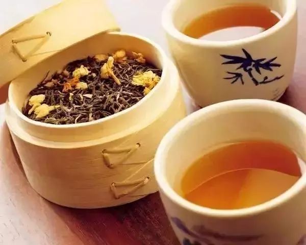 喝菊花酒有什么好處？喝菊花酒對(duì)身體的好處