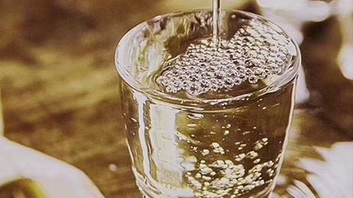 如何鑒別陳年老酒的價(jià)值？有哪些假的陳年老酒？